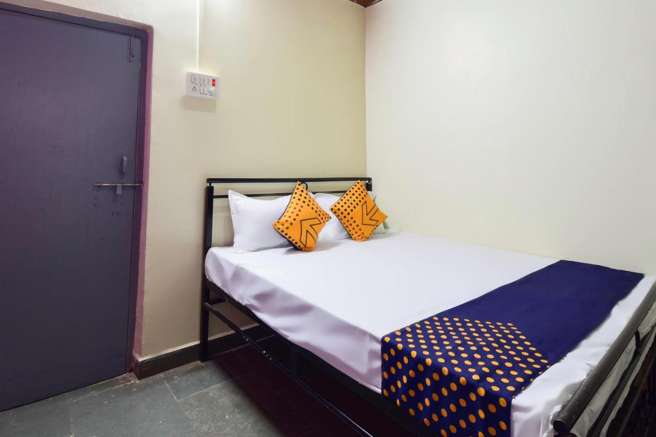 Spot On 66795 Hotel Abhijeet Otur Extérieur photo