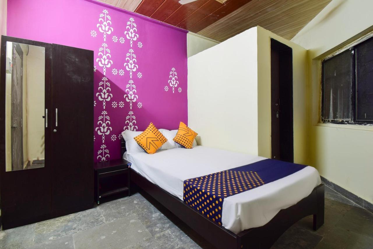 Spot On 66795 Hotel Abhijeet Otur Extérieur photo
